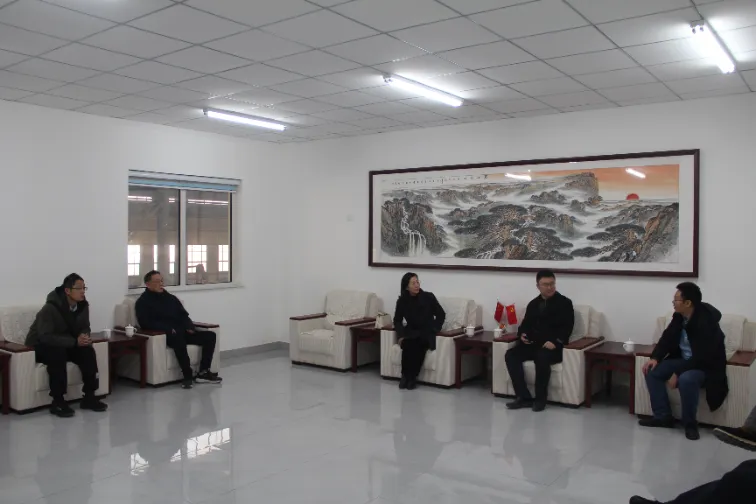 ต้อนรับคณะผู้แทนจาก Shandong University of Architecture เยี่ยมชมโรงงานและสำรวจความร่วมมือ
